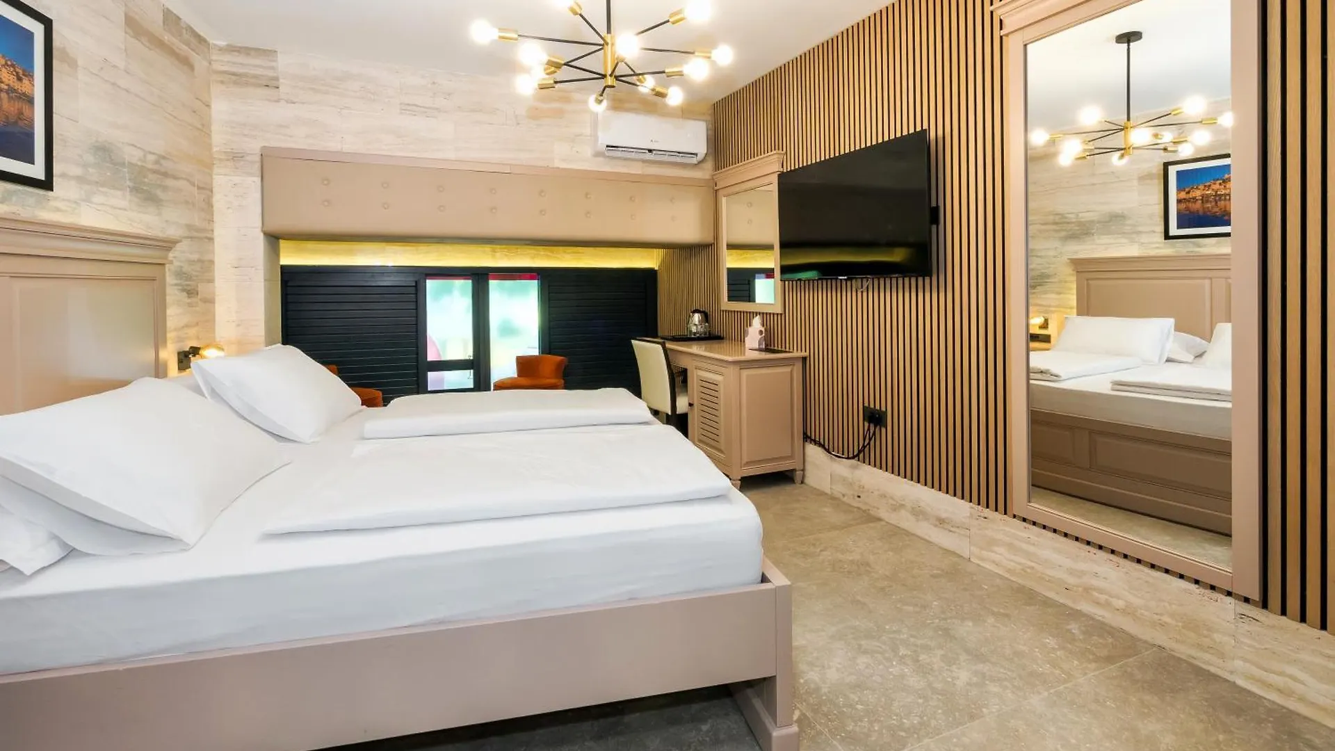 Central Pazar Rooms Split 0*,  Chorwacja