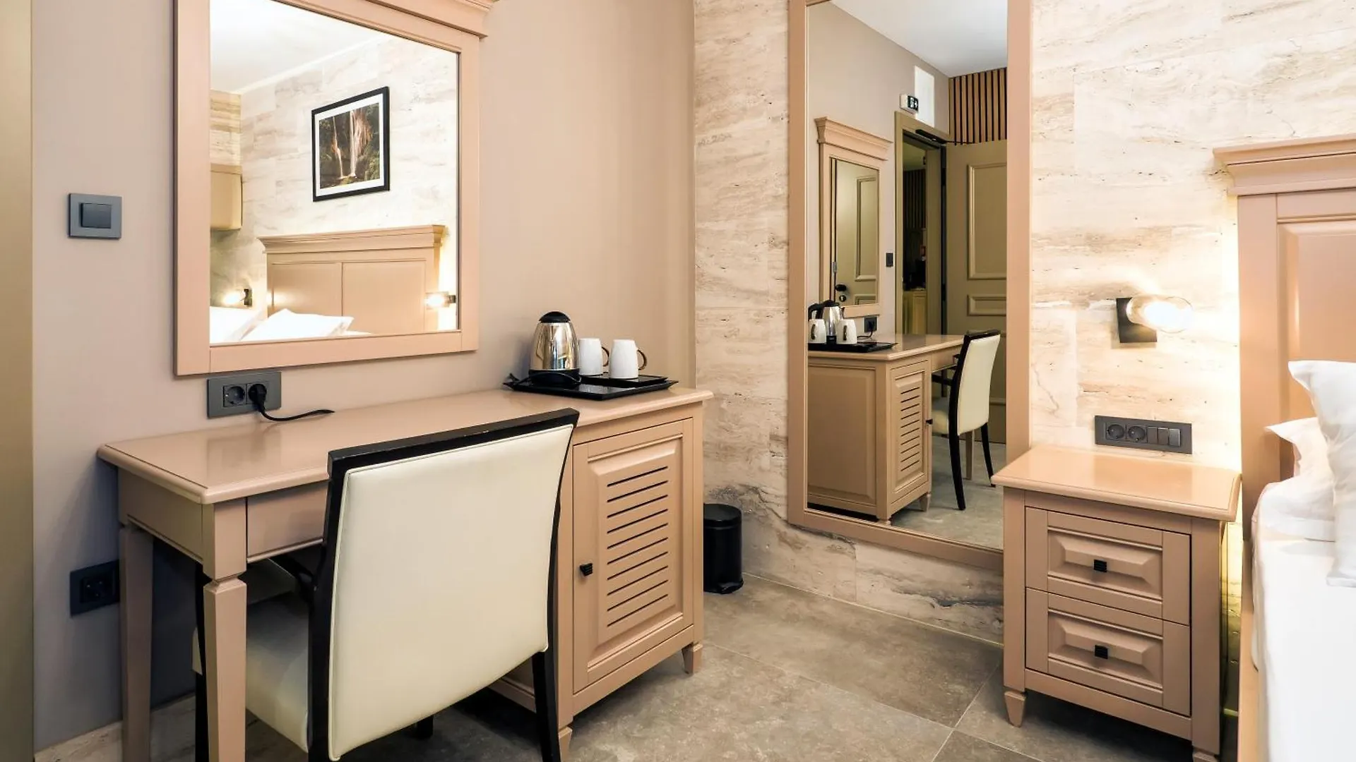 Central Pazar Rooms 스플리트 0*,